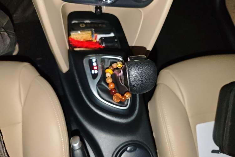 Used Fiat Viaggio 2012 1.4T Automatic Enjoyment Edition Gear Lever