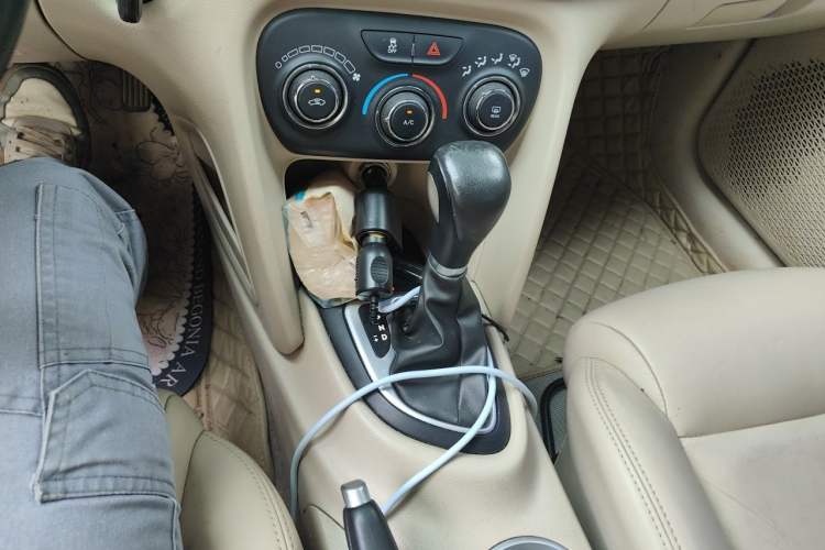 Used Fiat Viaggio 2012 1.4T Automatic Jingxiang Edition Gear Lever