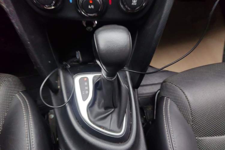 Used Fiat Viaggio 2012 1.4T Automatic Jingxiang Edition Gear Lever