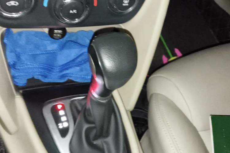 Used Fiat Viaggio 2012 1.4T Automatic Jingxiang Edition Gear Lever