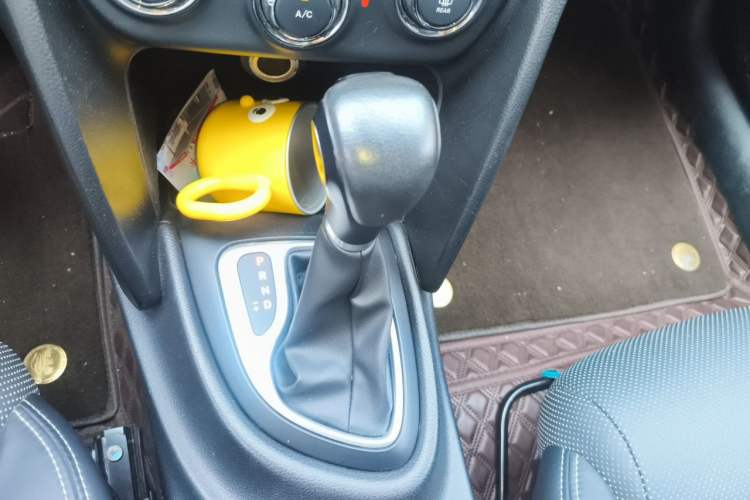 Used Fiat Viaggio 2012 1.4T Automatic Jingxiang Edition Gear Lever