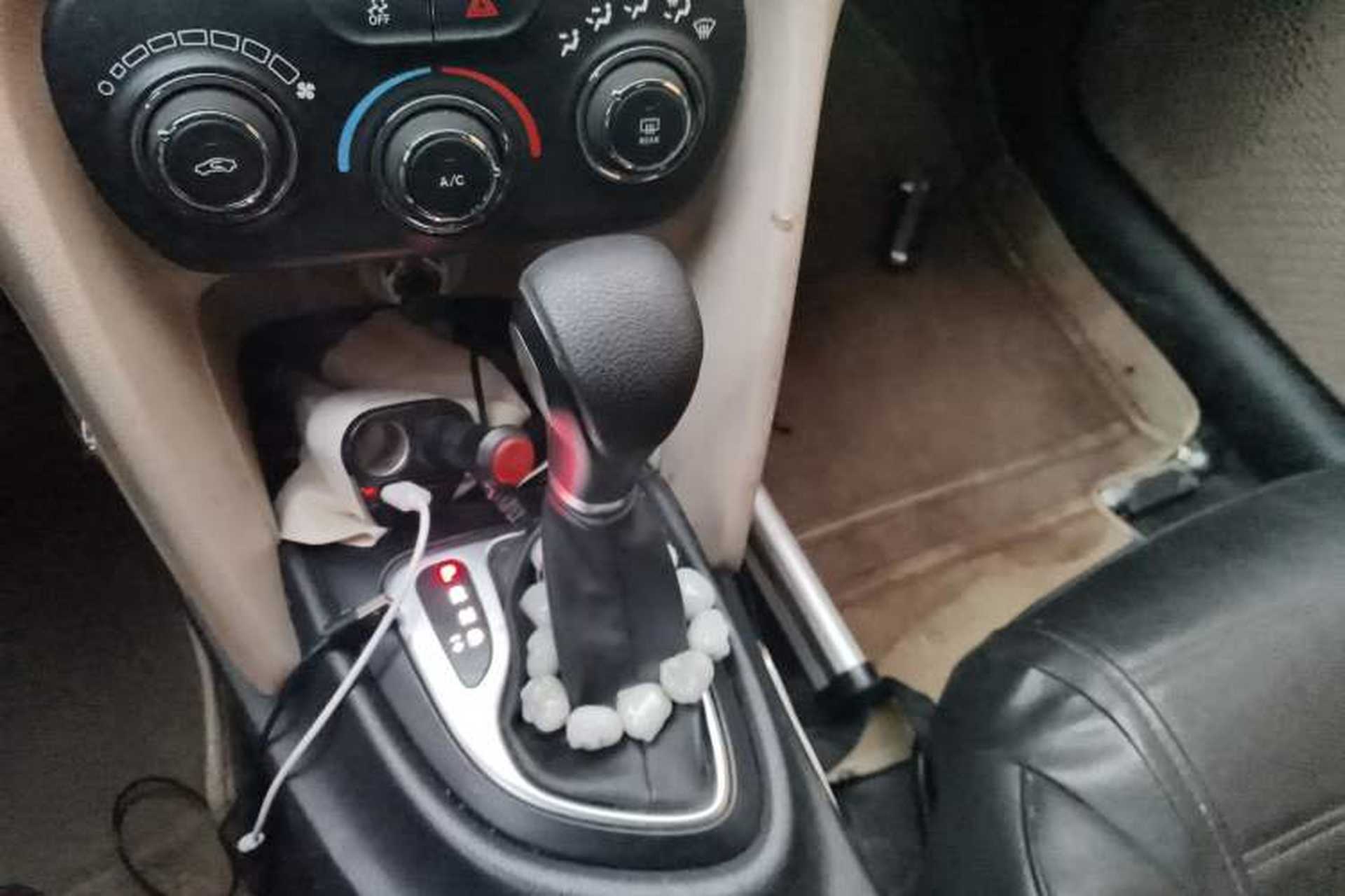 Used Fiat Viaggio 2012 1.4T Automatic Enjoyment Edition Gear Lever