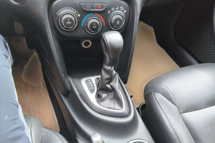 Used Fiat Viaggio 2012 1.4T Automatic Jingxiang Edition Gear Lever