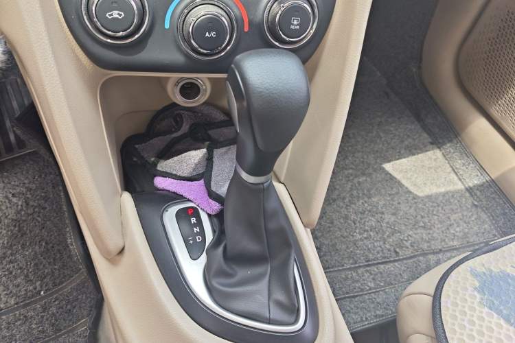 Used Fiat Viaggio 2012 1.4T Automatic Jingxiang Edition Gear Lever