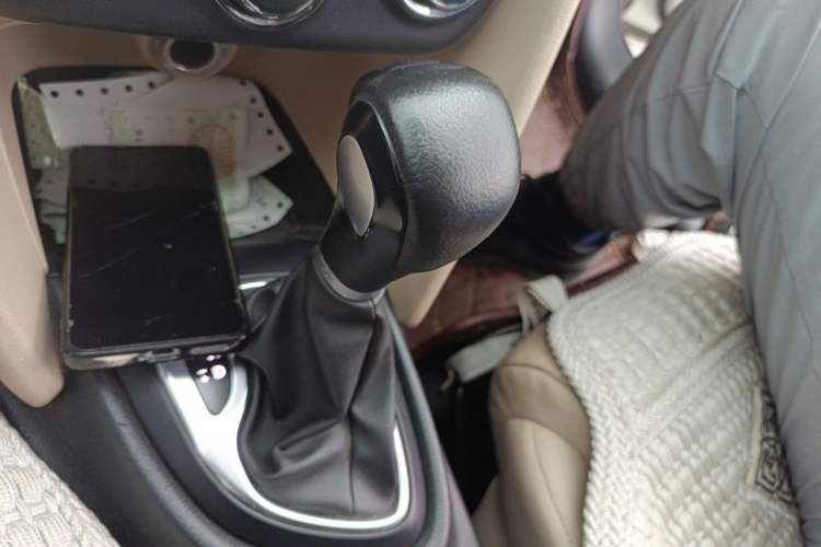 Used Fiat Viaggio 2012 1.4T Automatic Enjoyment Edition Gear Lever