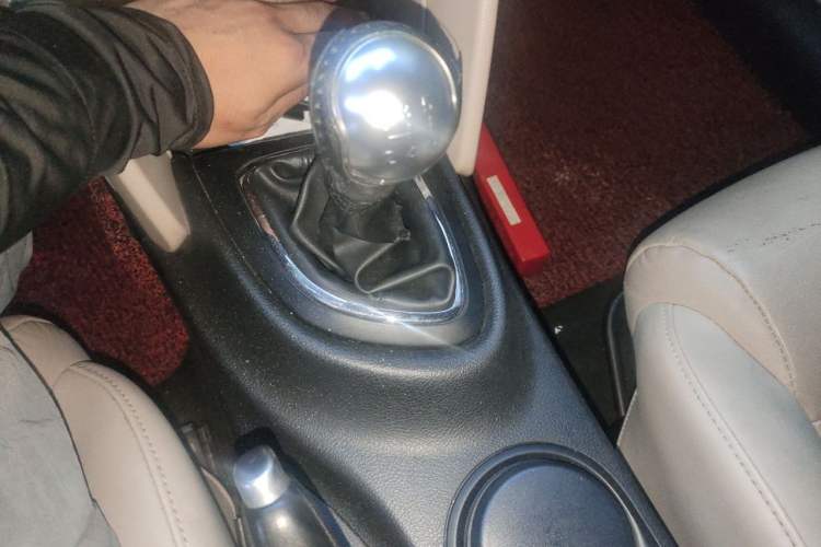 Used Fiat Viaggio 2012 1.4T Manual Enjoyment Edition Gear Lever