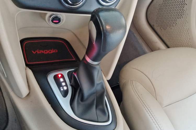 Used Fiat Viaggio 2012 1.4T Automatic Jingxiang Edition Gear Lever