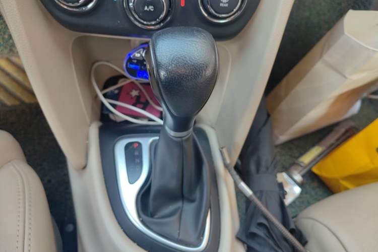 Used Fiat Viaggio 2012 1.4T Automatic Jingxiang Edition Gear Lever