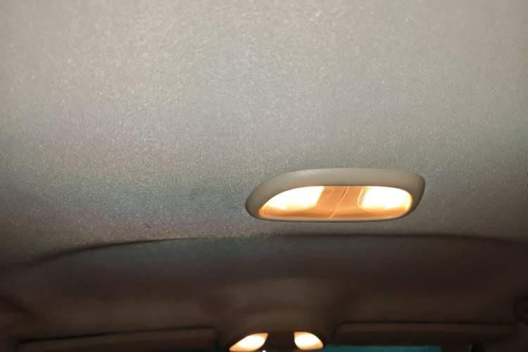 Used Fiat Viaggio 2012 1.4T Automatic Enjoyment Edition Headliner
