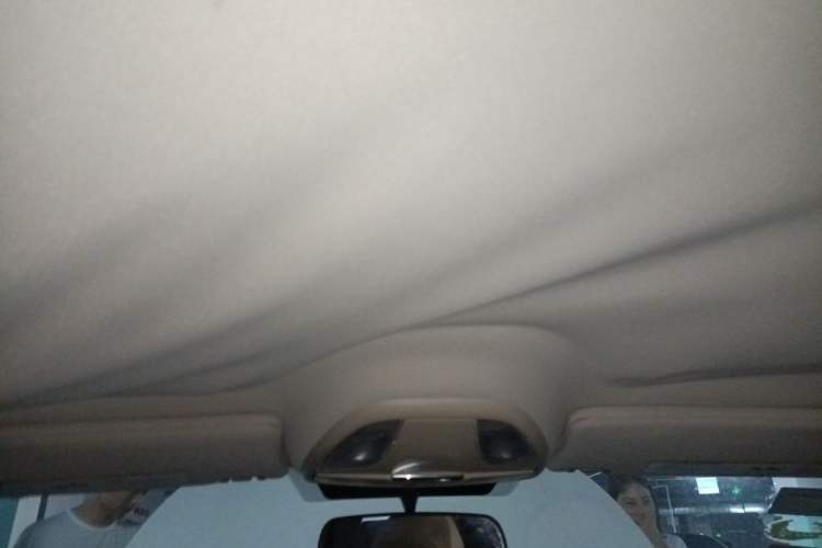 Used Fiat Viaggio 2012 1.4T Automatic Enjoyment Edition Headliner