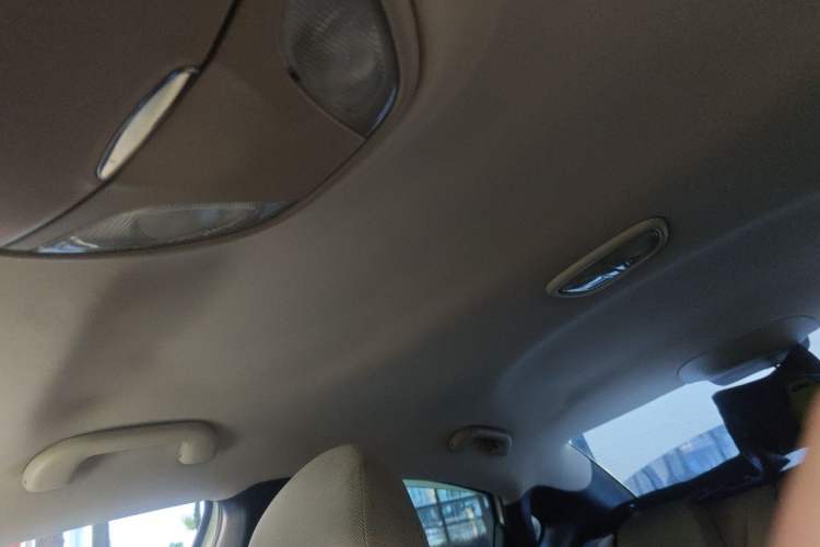 Used Fiat Viaggio 2012 1.4T Automatic Enjoyment Edition Headliner