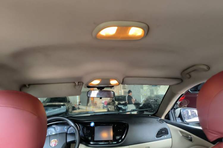Used Fiat Viaggio 2012 1.4T Automatic Enjoyment Edition Headliner