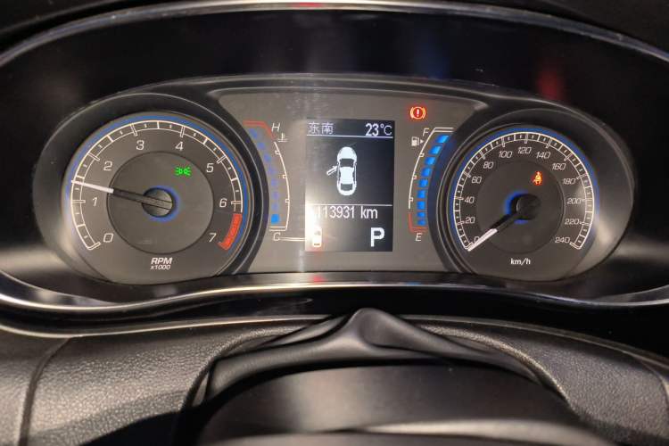 Used Fiat Viaggio 2012 1.4T Automatic Luxury Edition Instrument Cluster