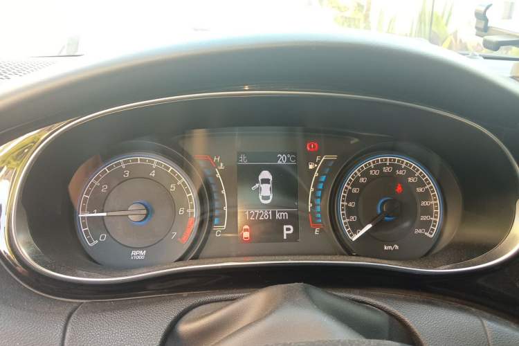 Used Fiat Viaggio 2012 1.4T Automatic Luxury Edition Instrument Cluster