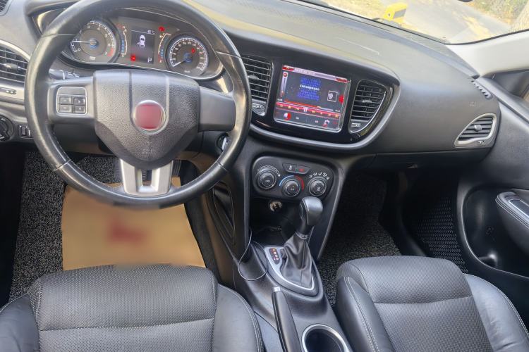 Used Fiat Viaggio 2012 1.4T Automatic Jingxiang Edition Interior 1