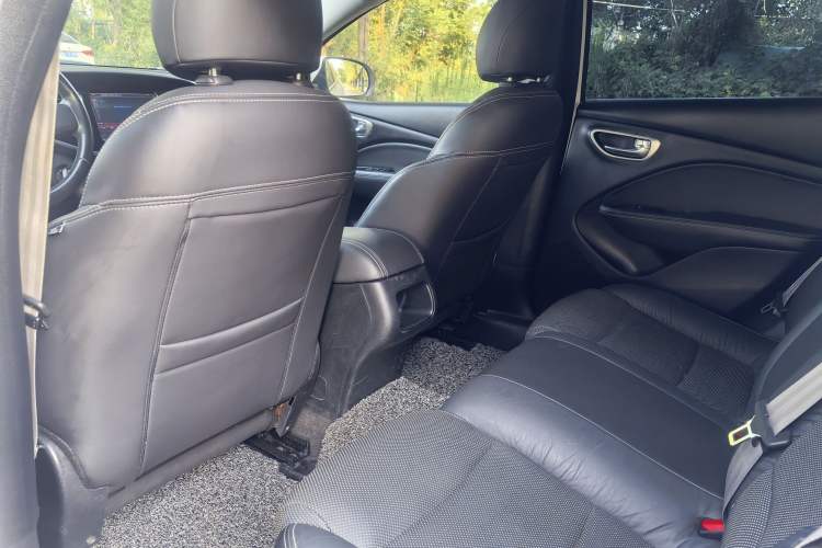 Used Fiat Viaggio 2012 1.4T Automatic Jingxiang Edition Interior 2