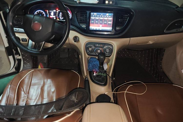 Used Fiat Viaggio 2012 1.4T Automatic Jingxiang Edition Interior 2