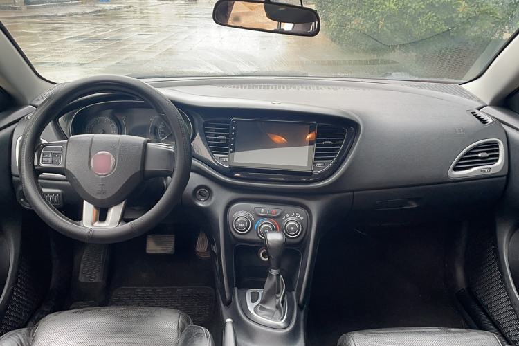 Used Fiat Viaggio 2012 1.4T Automatic Jingxiang Edition Interior 3