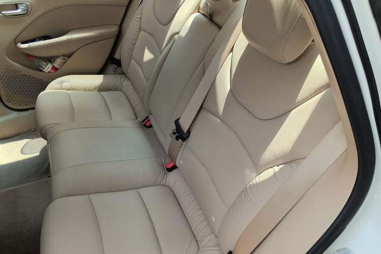 Used Fiat Viaggio 2012 1.4T Automatic Luxury Edition Interior 4