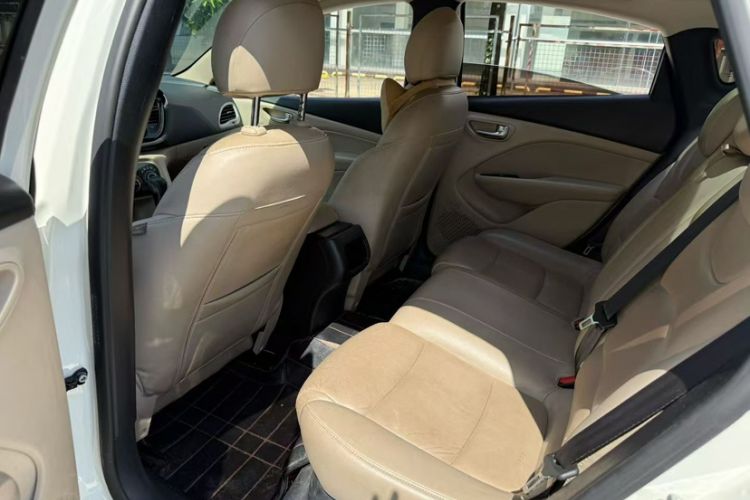 Used Fiat Viaggio 2012 1.4T Automatic Enjoyment Edition Interior 6