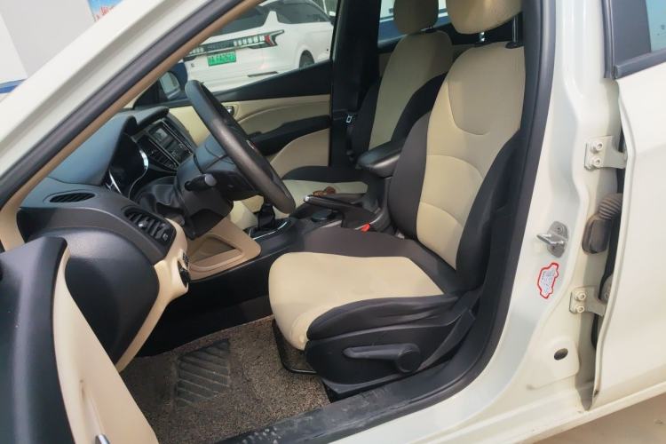 Used Fiat Viaggio 2012 1.4T Manual Enjoyment Edition Left Front Seat