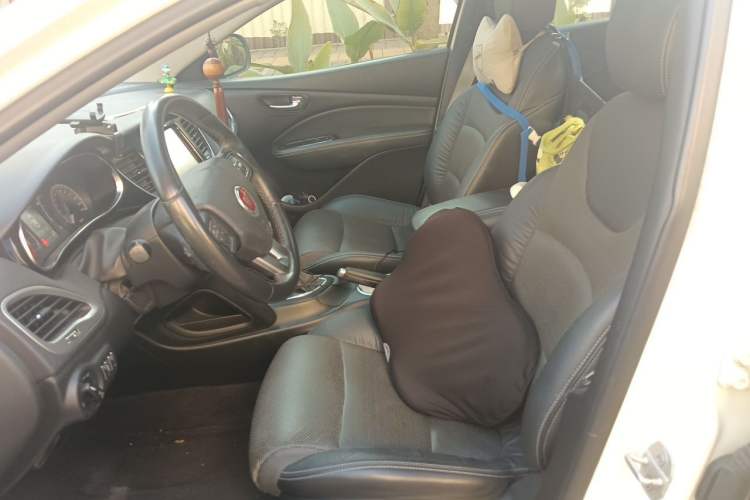 Used Fiat Viaggio 2012 1.4T Automatic Luxury Edition Left Front Seat
