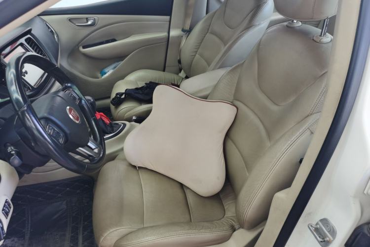 Used Fiat Viaggio 2012 1.4T Automatic Luxury Edition Left Front Seat