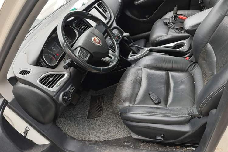 Used Fiat Viaggio 2012 1.4T Automatic Jingxiang Edition Left Front Seat