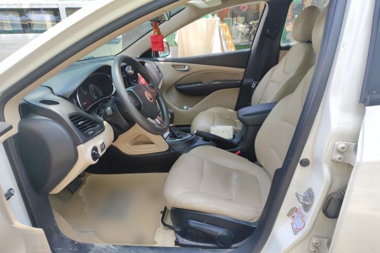Used Fiat Viaggio 2012 1.4T Automatic Enjoyment Edition Left Front Seat