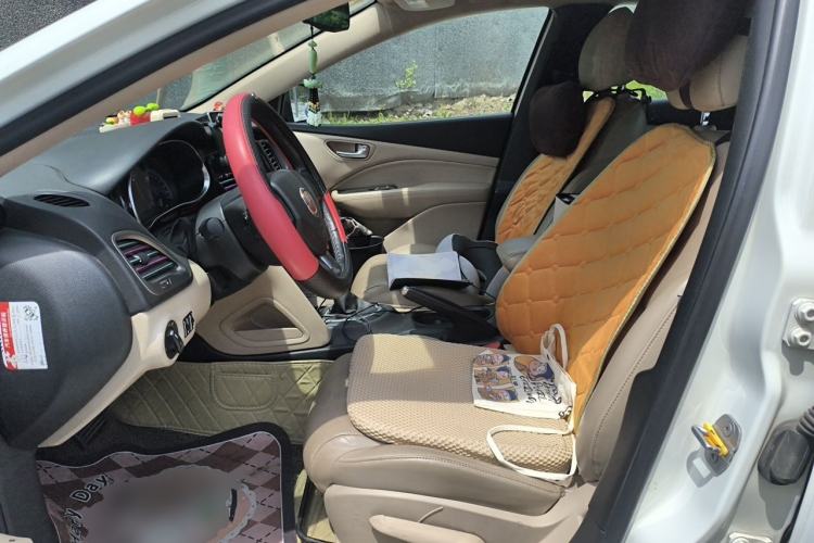 Used Fiat Viaggio 2012 1.4T Automatic Enjoyment Edition Left Front Seat