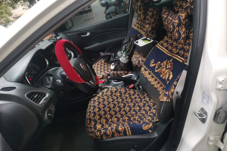 Used Fiat Viaggio 2012 1.4T Automatic Luxury Edition Left Front Seat