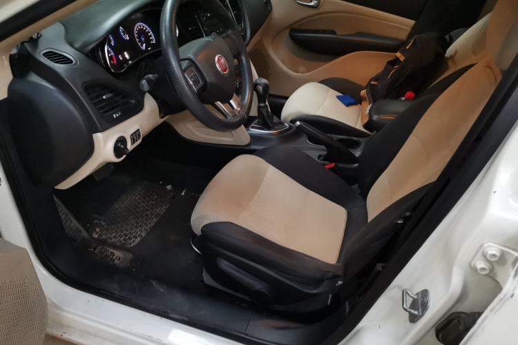 Used Fiat Viaggio 2012 1.4T Automatic Enjoyment Edition Left Front Seat