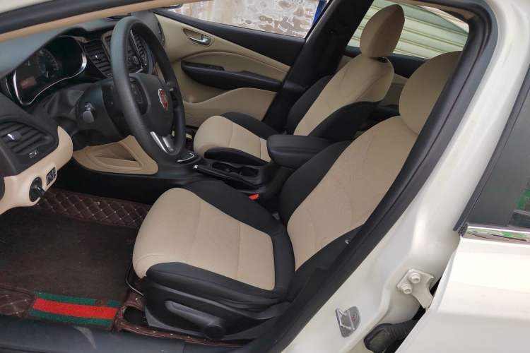 Used Fiat Viaggio 2012 1.4T Automatic Enjoyment Edition Left Front Seat