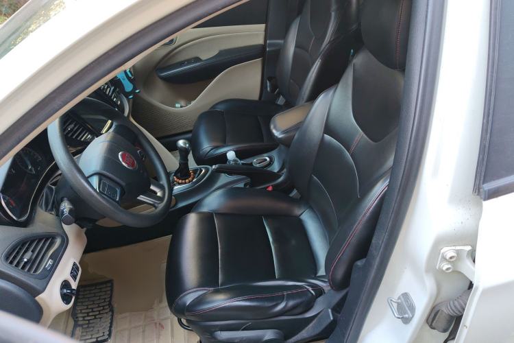 Used Fiat Viaggio 2012 1.4T Manual Enjoyment Edition Left Front Seat