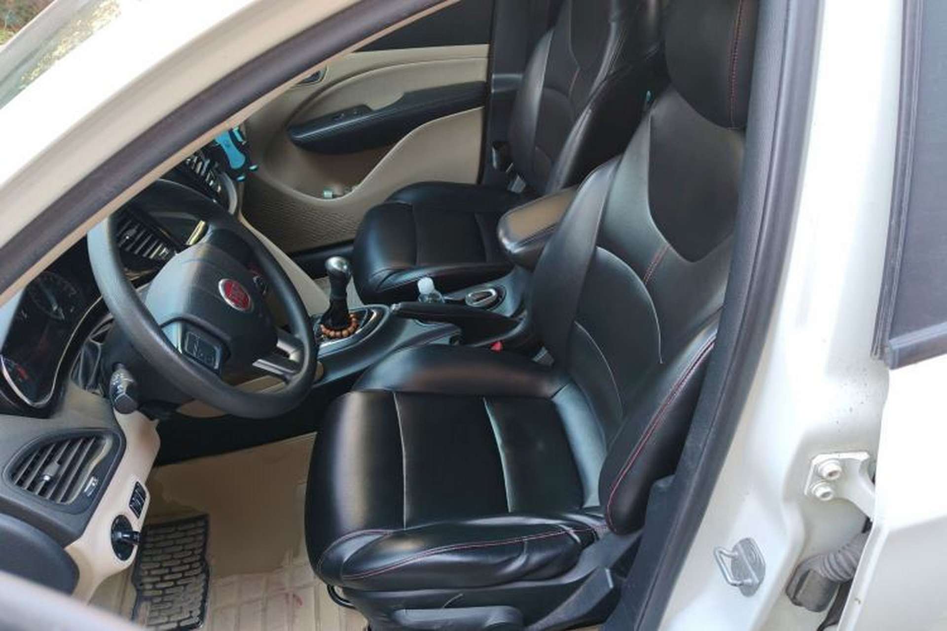 Used Fiat Viaggio 2012 1.4T Manual Enjoyment Edition Left Front Seat