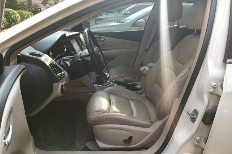 Used Fiat Viaggio 2012 1.4T Automatic Jingxiang Edition Left Front Seat
