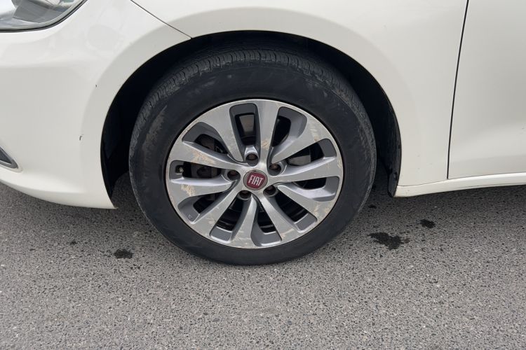 Used Fiat Viaggio 2012 1.4T Manual Enjoyment Edition Left Front Wheel Hub