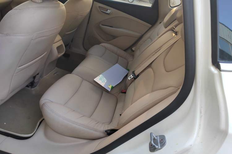 Used Fiat Viaggio 2012 1.4T Automatic Jingxiang Edition Left Rear Seat