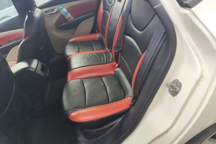 Used Fiat Viaggio 2012 1.4T Automatic Enjoyment Edition Left Rear Seat
