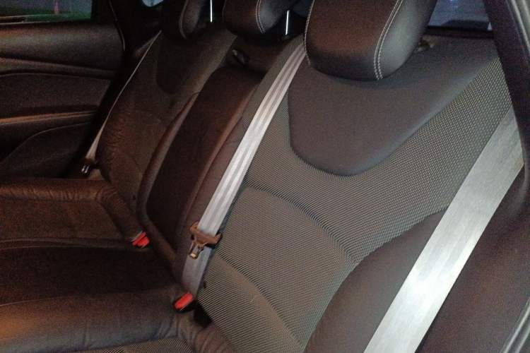 Used Fiat Viaggio 2012 1.4T Automatic Jingxiang Edition Left Rear Seat