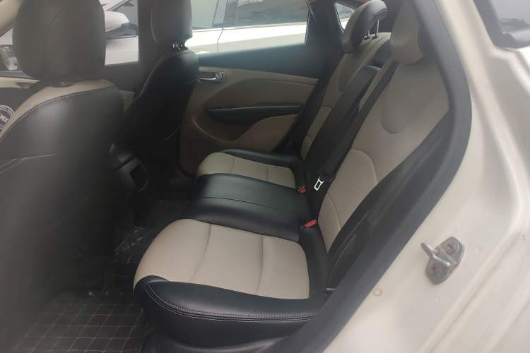 Used Fiat Viaggio 2012 1.4T Automatic Enjoyment Edition Left Rear Seat
