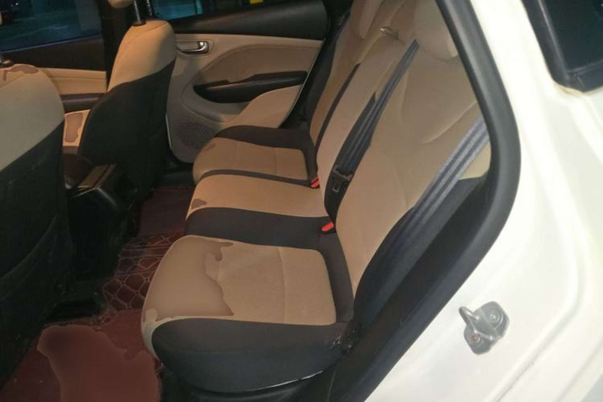 Used Fiat Viaggio 2012 1.4T Manual Enjoyment Edition Left Rear Seat