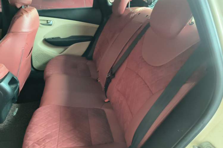 Used Fiat Viaggio 2012 1.4T Automatic Enjoyment Edition Left Rear Seat