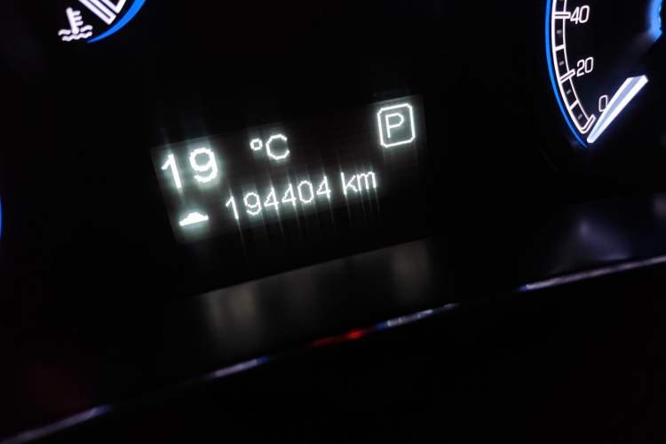 Used Fiat Viaggio 2012 1.4T Automatic Enjoyment Edition Odometer Close Up
