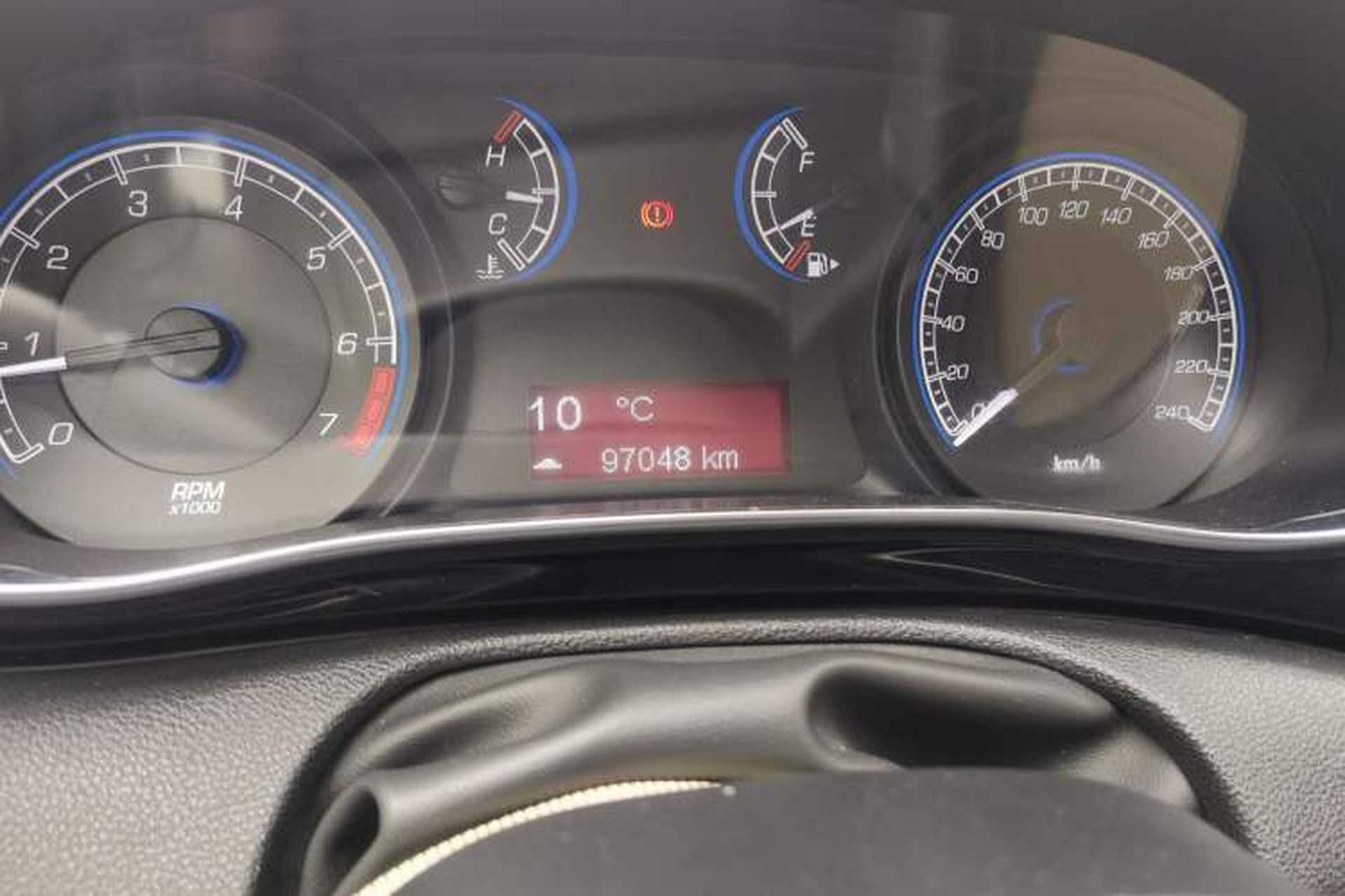 Used Fiat Viaggio 2012 1.4T Manual Enjoyment Edition Odometer Close Up