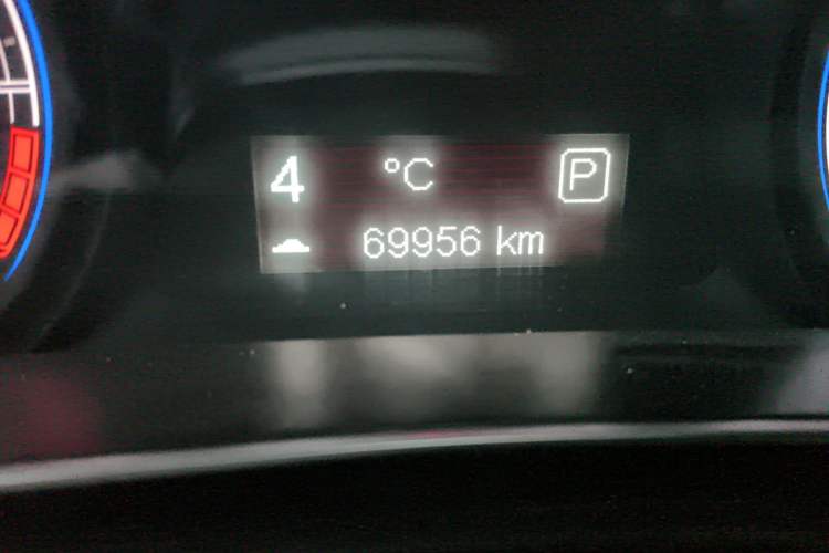 Used Fiat Viaggio 2012 1.4T Automatic Enjoyment Edition Odometer Close Up