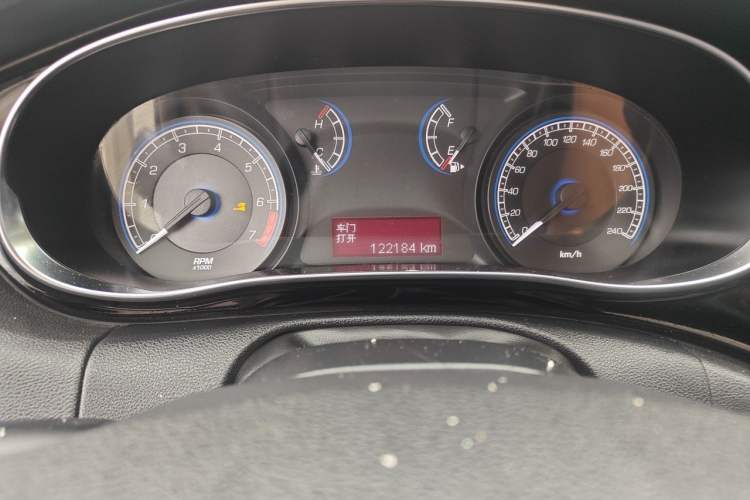 Used Fiat Viaggio 2012 1.4T Automatic Enjoyment Edition Odometer Close Up