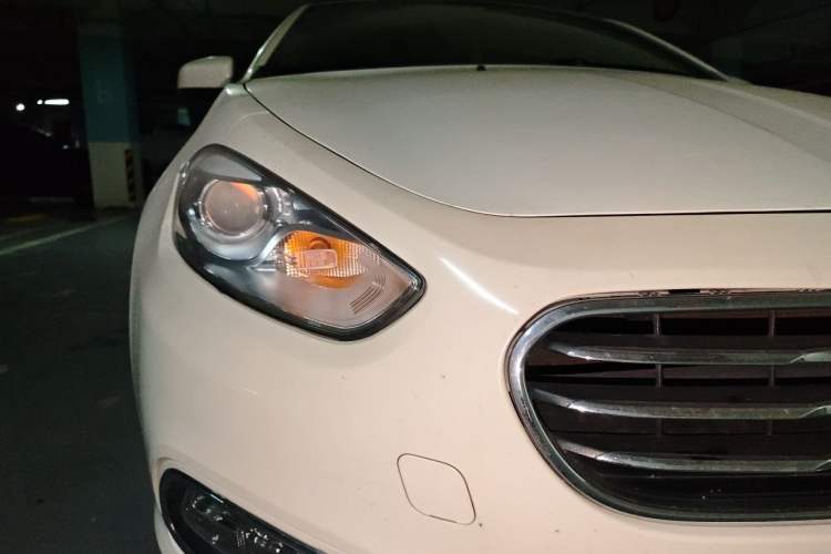 Used Fiat Viaggio 2012 1.4T Automatic Enjoyment Edition Right Front Headlight