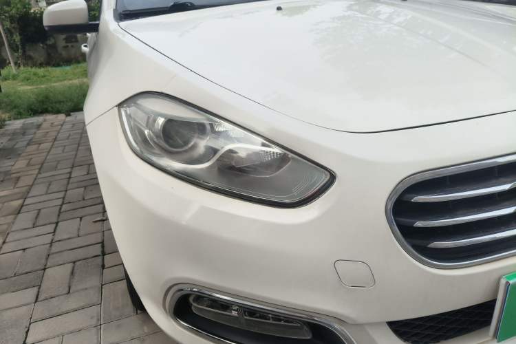 Used Fiat Viaggio 2012 1.4T Automatic Luxury Edition Right Front Headlight