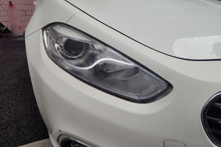 Used Fiat Viaggio 2012 1.4T Automatic Jingxiang Edition Right Front Headlight